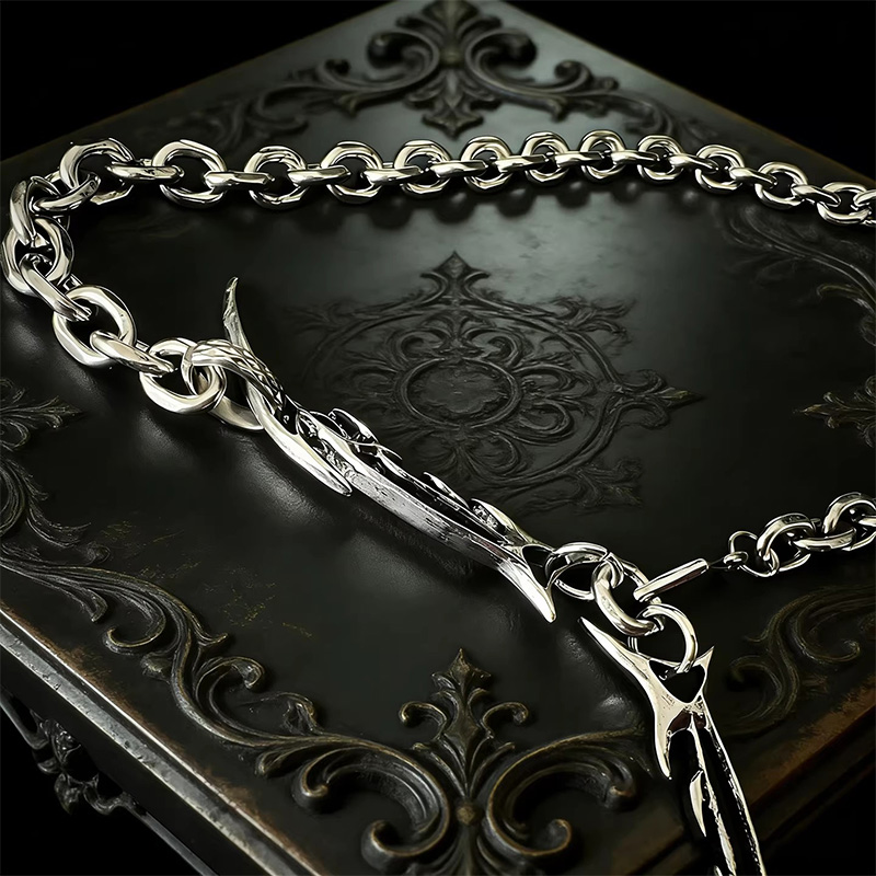 Gothic Thorn Sword Pendant Nec - Women'S Fashion Edgy 评论和价格