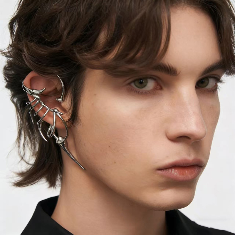 Edgy Skeleton-Style Ear Cuff f - Women'S Fashion Edgy 评论和价格