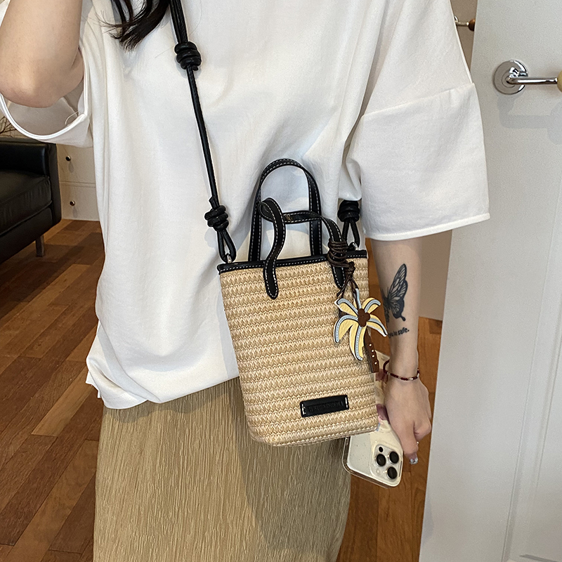 Women Mini Straw Woven Bucket  - Women'S Fashion Trends Spring 2026 评论和价格